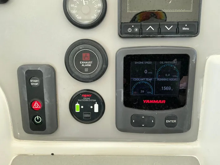 The Dance Yacht Photos Pics 