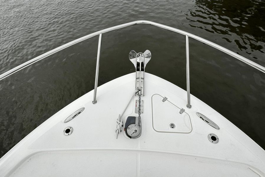 2022 Boston Whaler 405 Conquest