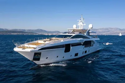 2019 Azimut Grande 35 Metri
