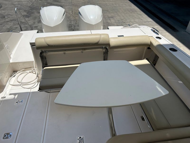 2017 Pursuit DC 325 Dual Console