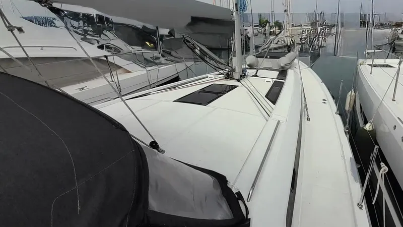 1725 Yacht Photos Pics Beneteau Oceanis 51.1 yacht docked at marina, 2022 model.