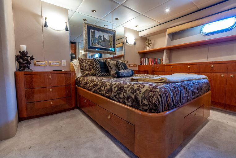 1999-92-cheoy-lee-motoryacht