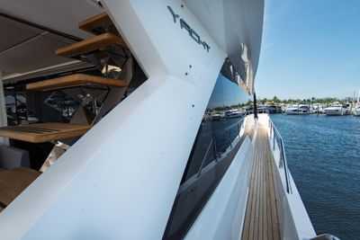 Yacht