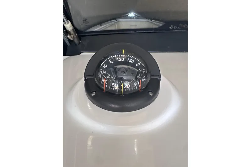 Hat Trick Yacht Photos Pics Compass