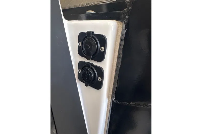 Hat Trick Yacht Photos Pics Power ports