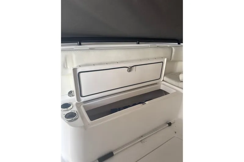 Hat Trick Yacht Photos Pics Fwd seating storage