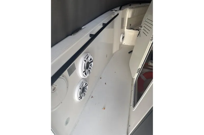 Hat Trick Yacht Photos Pics JL Speakers