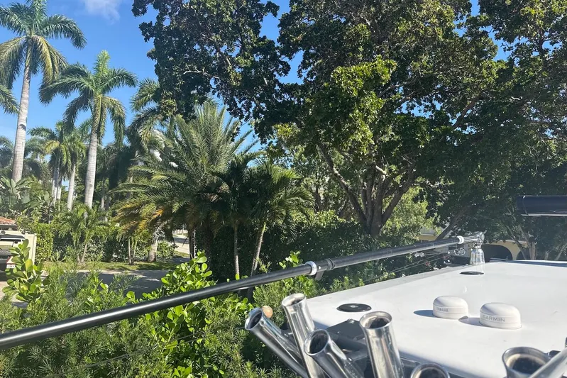 Hat Trick Yacht Photos Pics TACO outriggers