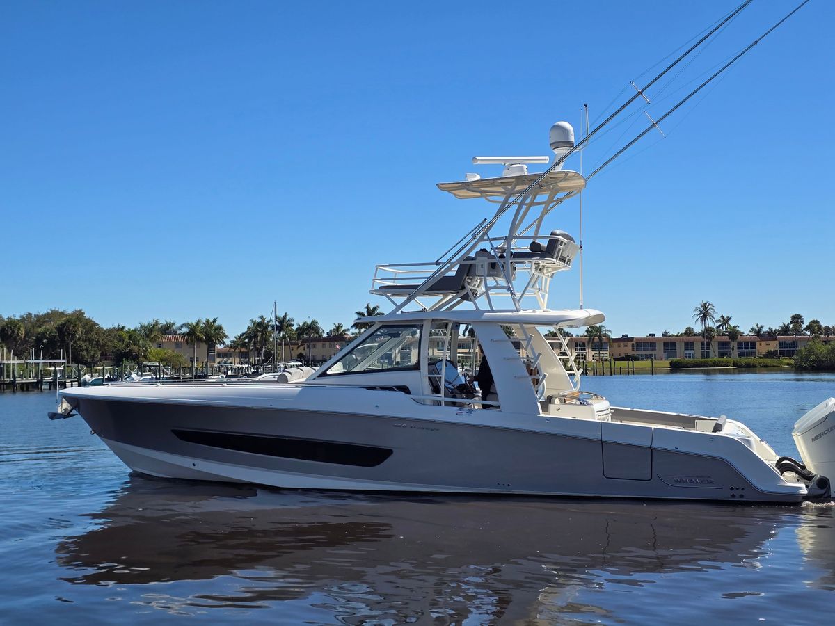 2023 Boston Whaler 42 