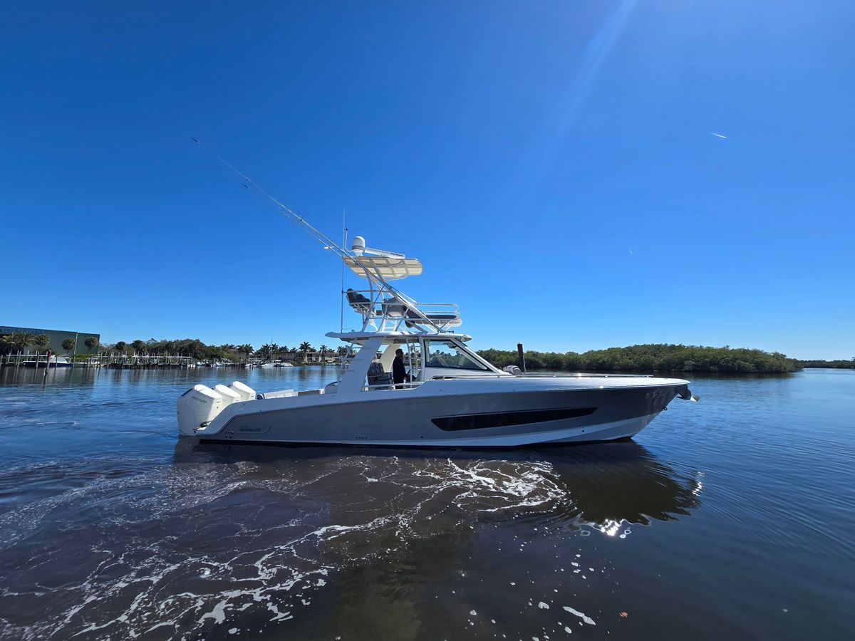 2023 Boston Whaler 42 