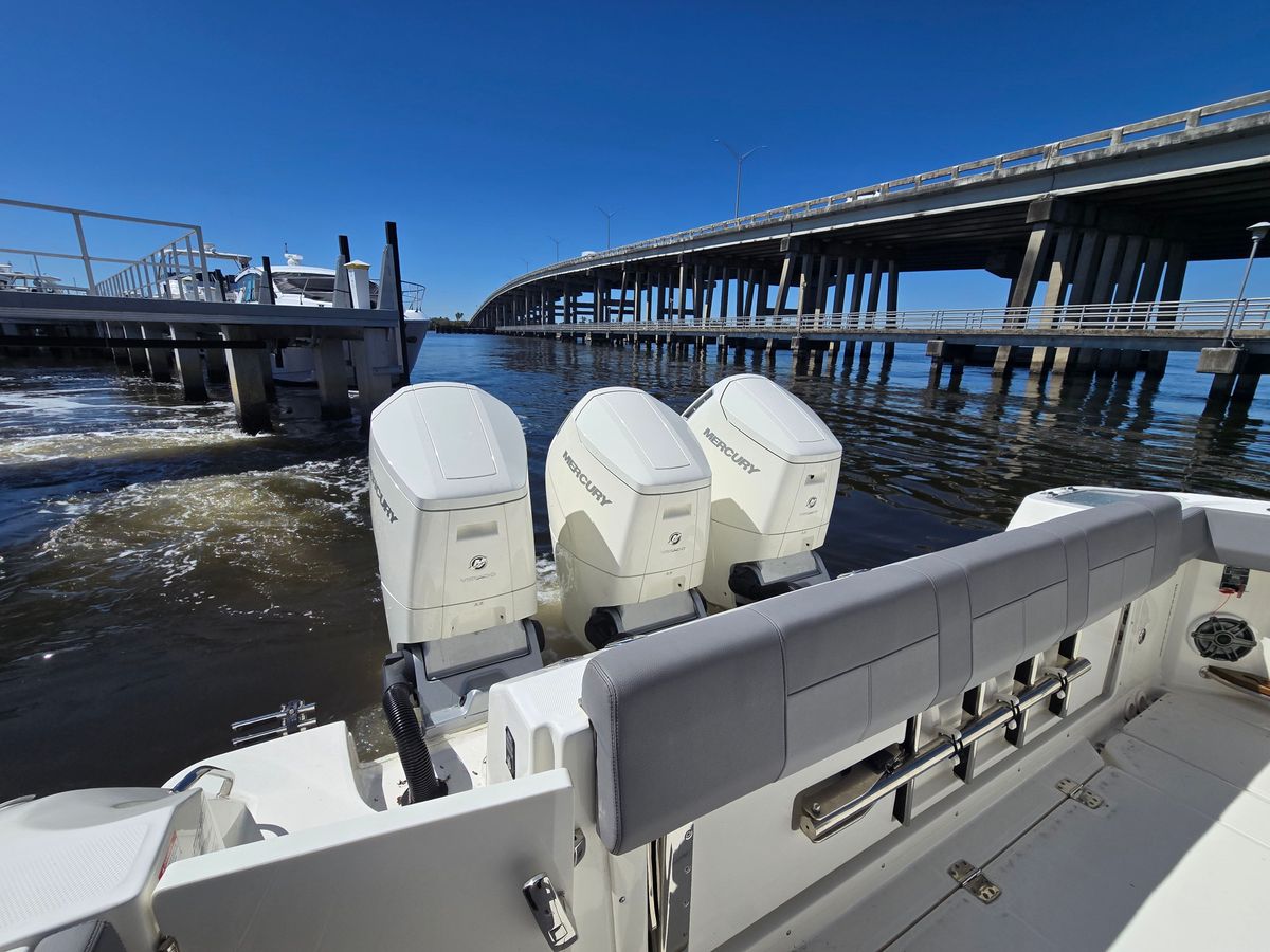 2023 Boston Whaler 42 
