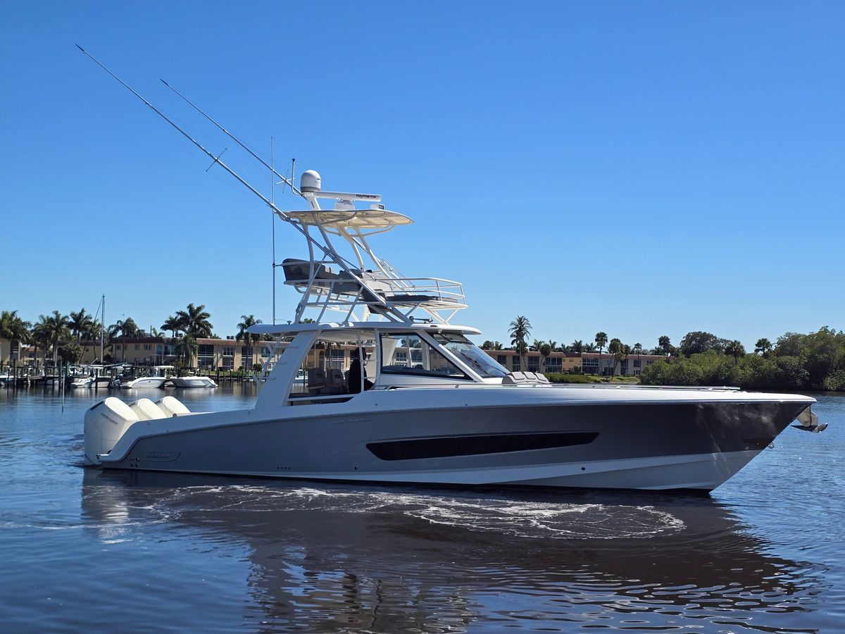 2023 Boston Whaler 42 