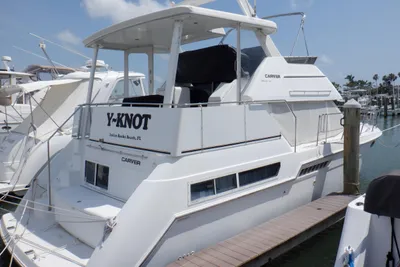 1997 Carver 355 Aft Cabin Motor Yacht