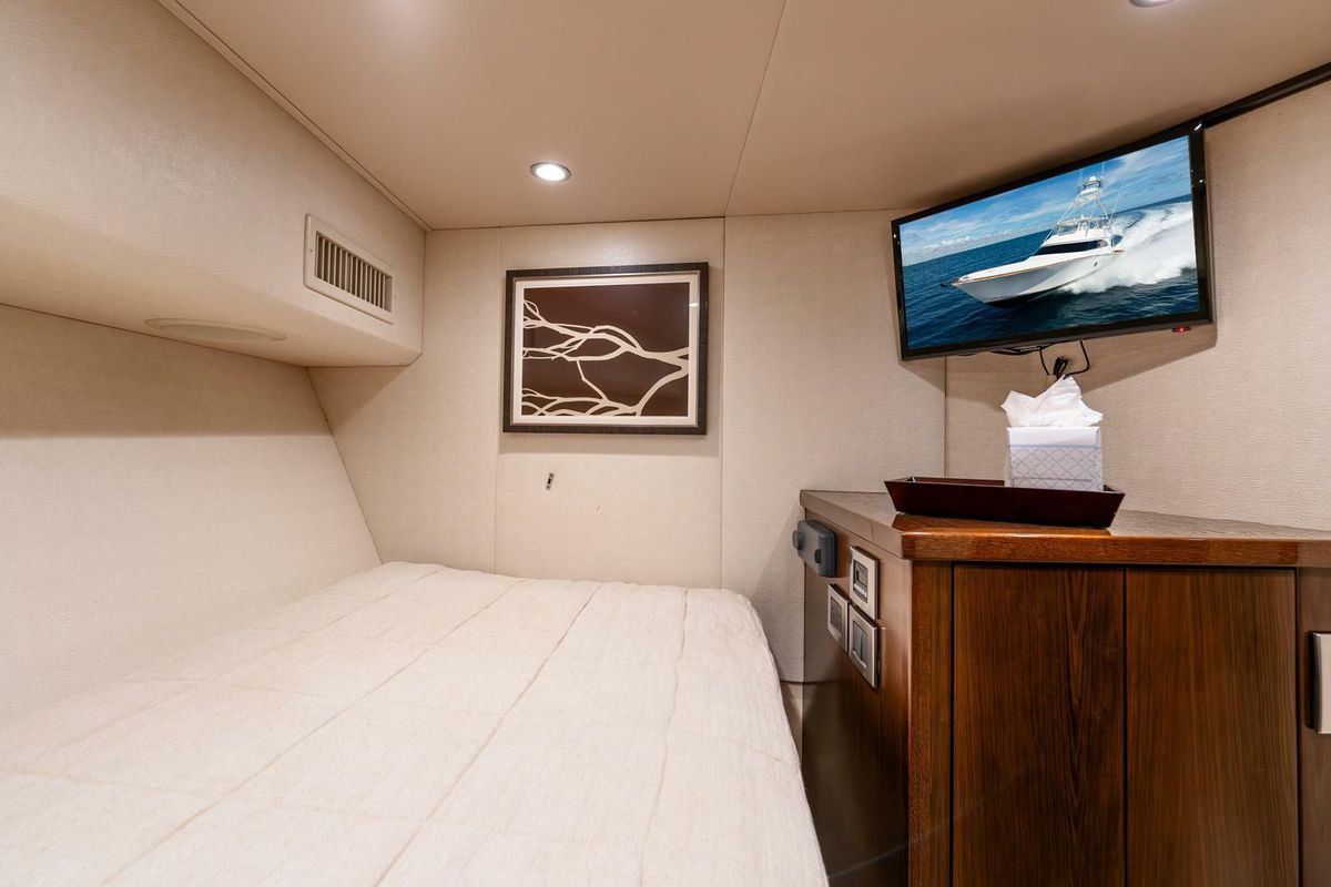 2015 Viking 76 