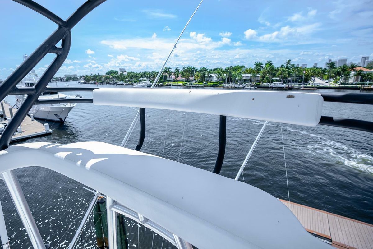 2015 Viking 76 