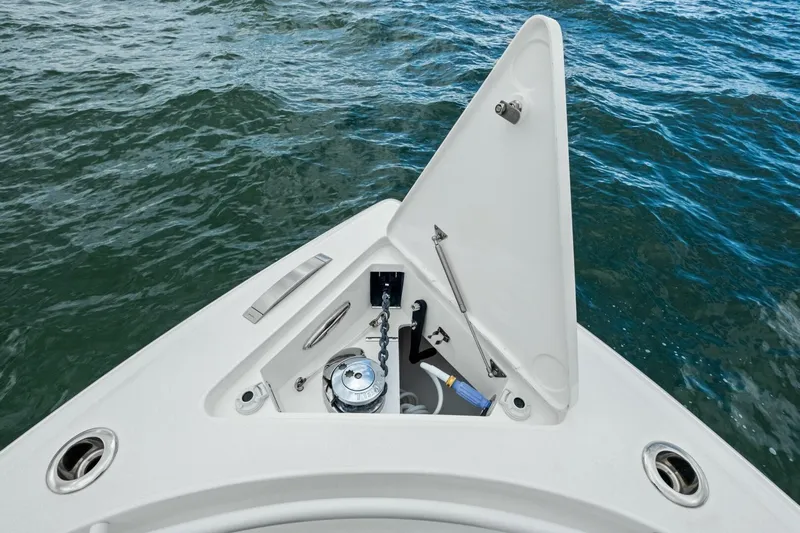 Galati Yacht Sales Trade Yacht Photos Pics 2020 Intrepid 400 CC - Anchor