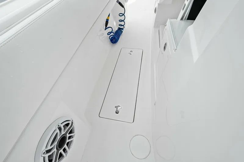 Galati Yacht Sales Trade Yacht Photos Pics 2020 Intrepid 400 CC - JL Audio Speaker