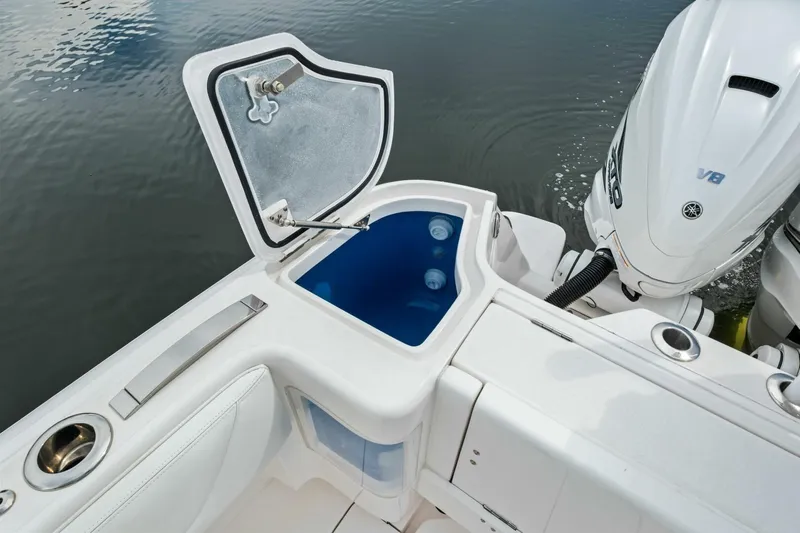 Galati Yacht Sales Trade Yacht Photos Pics 2020 Intrepid 400 CC - Cockpit Storage