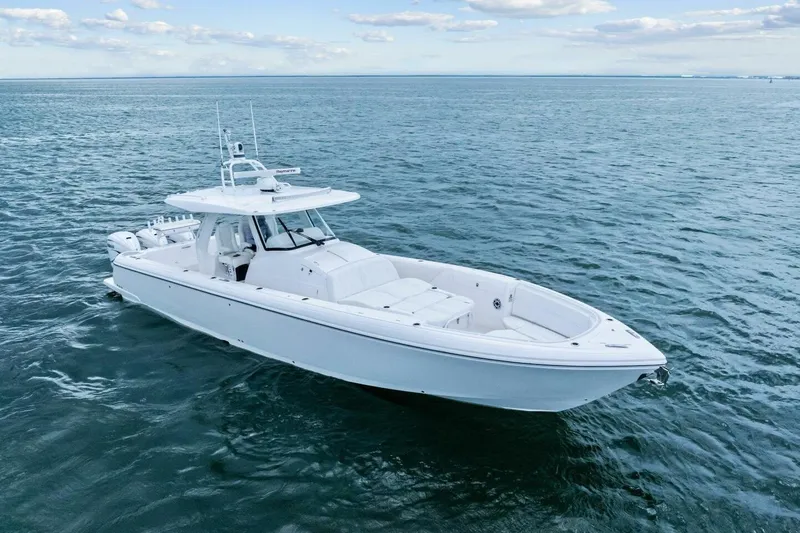 Galati Yacht Sales Trade Yacht Photos Pics 2020 Intrepid 400 CC - Profile