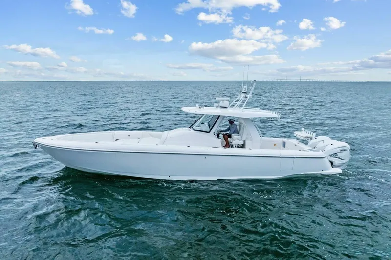 Galati Yacht Sales Trade Yacht Photos Pics 2020 Intrepid 400 CC - Profile