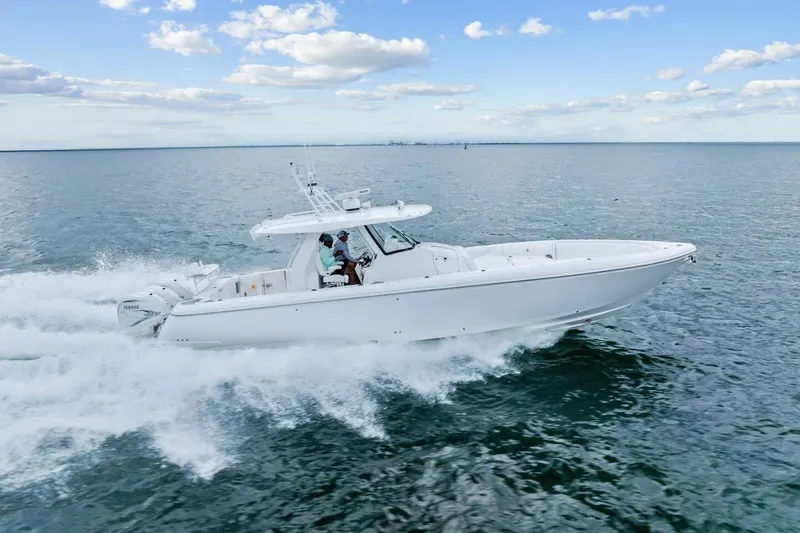 Galati Yacht Sales Trade Yacht Photos Pics 2020 Intrepid 400 CC - Profile