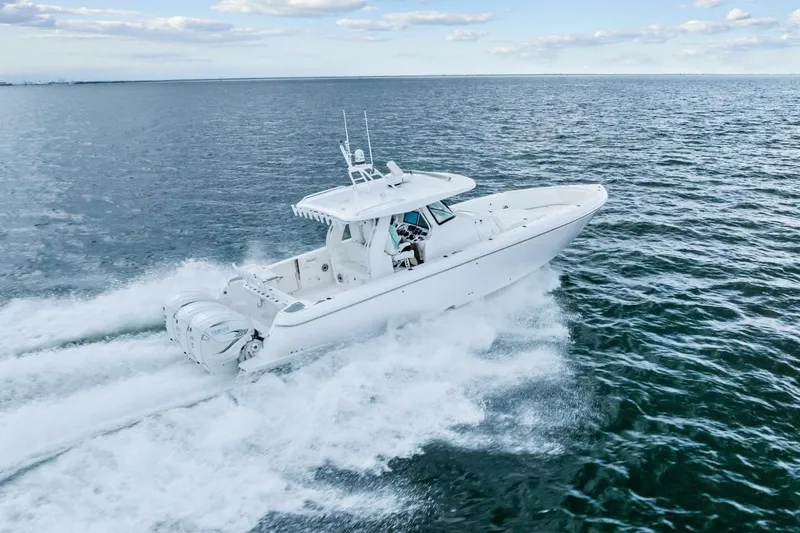 Galati Yacht Sales Trade Yacht Photos Pics 2020 Intrepid 400 CC - Profile