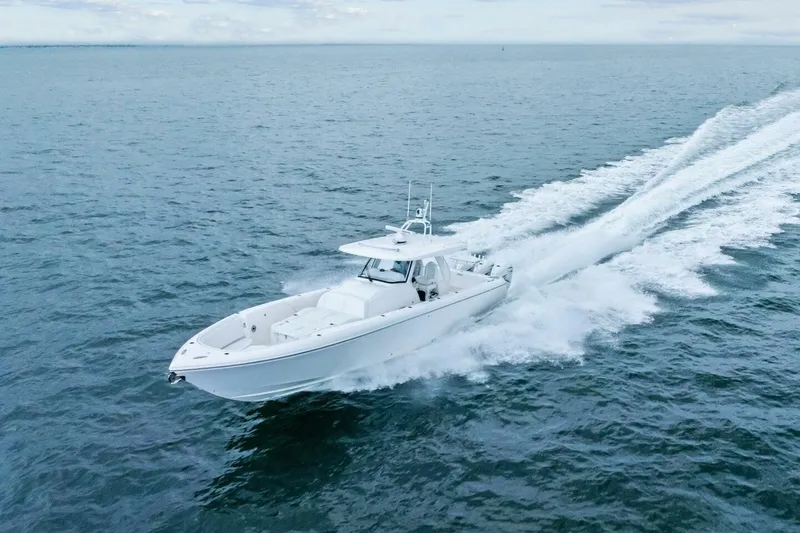 Galati Yacht Sales Trade Yacht Photos Pics 2020 Intrepid 400 CC - Profile