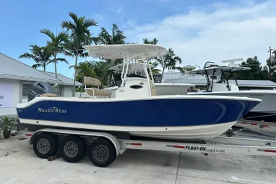 NauticStar 2302 Legacy