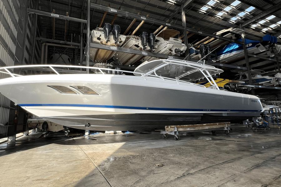 2019 Intrepid 407 Cuddy