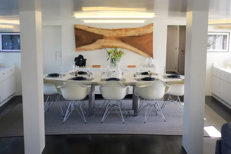 Berzinc Yacht Photos Pics BERZINC - Long Range Family Voyager