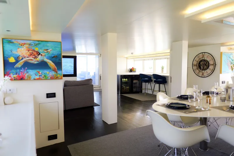 Berzinc Yacht Photos Pics BERZINC - Long Range Family Voyager