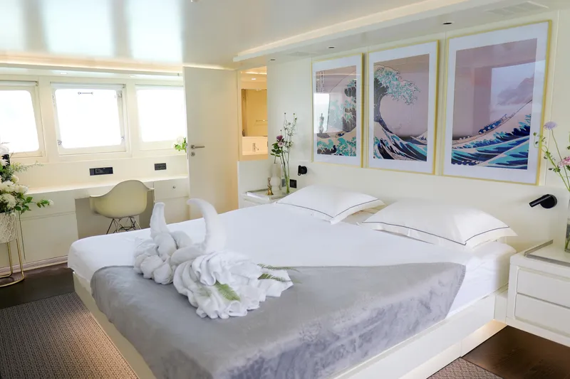 Berzinc Yacht Photos Pics BERZINC - Long Range Family Voyager