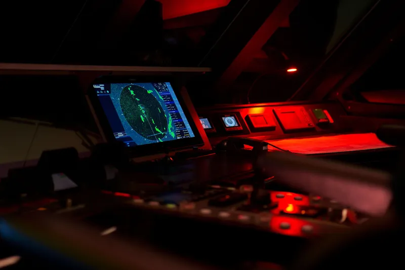 Berzinc Yacht Photos Pics BERZINC - Long Range Family Voyager