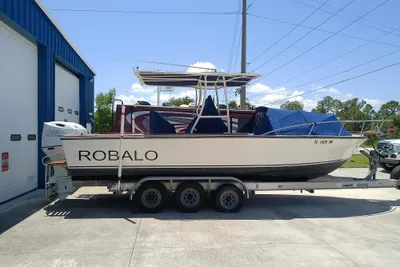 Robalo 2520 Center Console