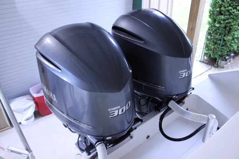  Yacht Photos Pics Twin Yamaha 300 outboard engines on a 2017 Jupiter 30 HFS boat.