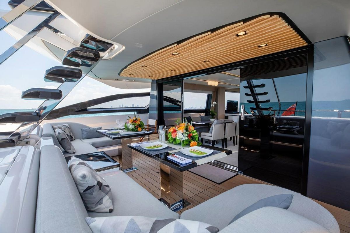 2022 Azimut 94 