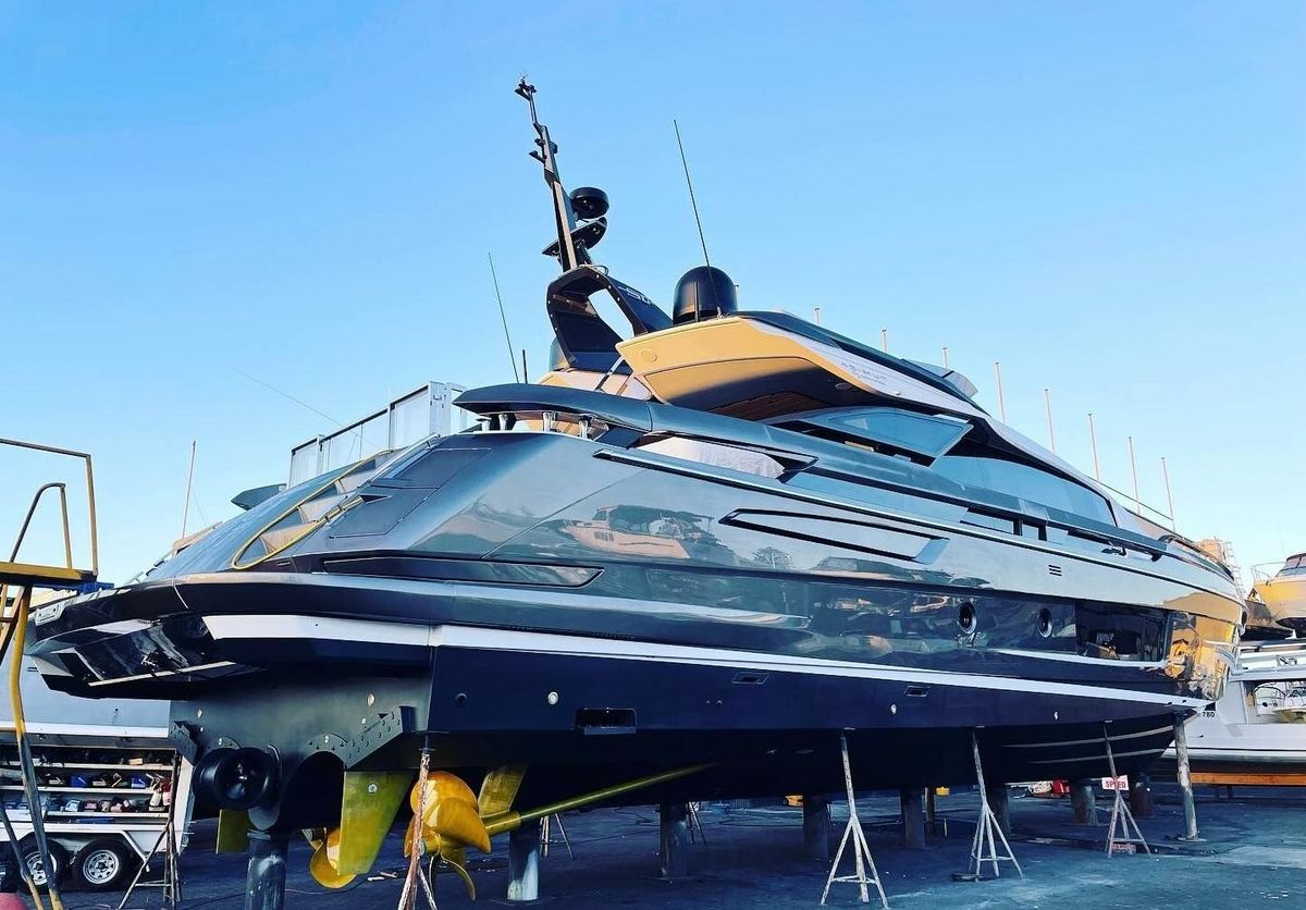 2022 Azimut 94 