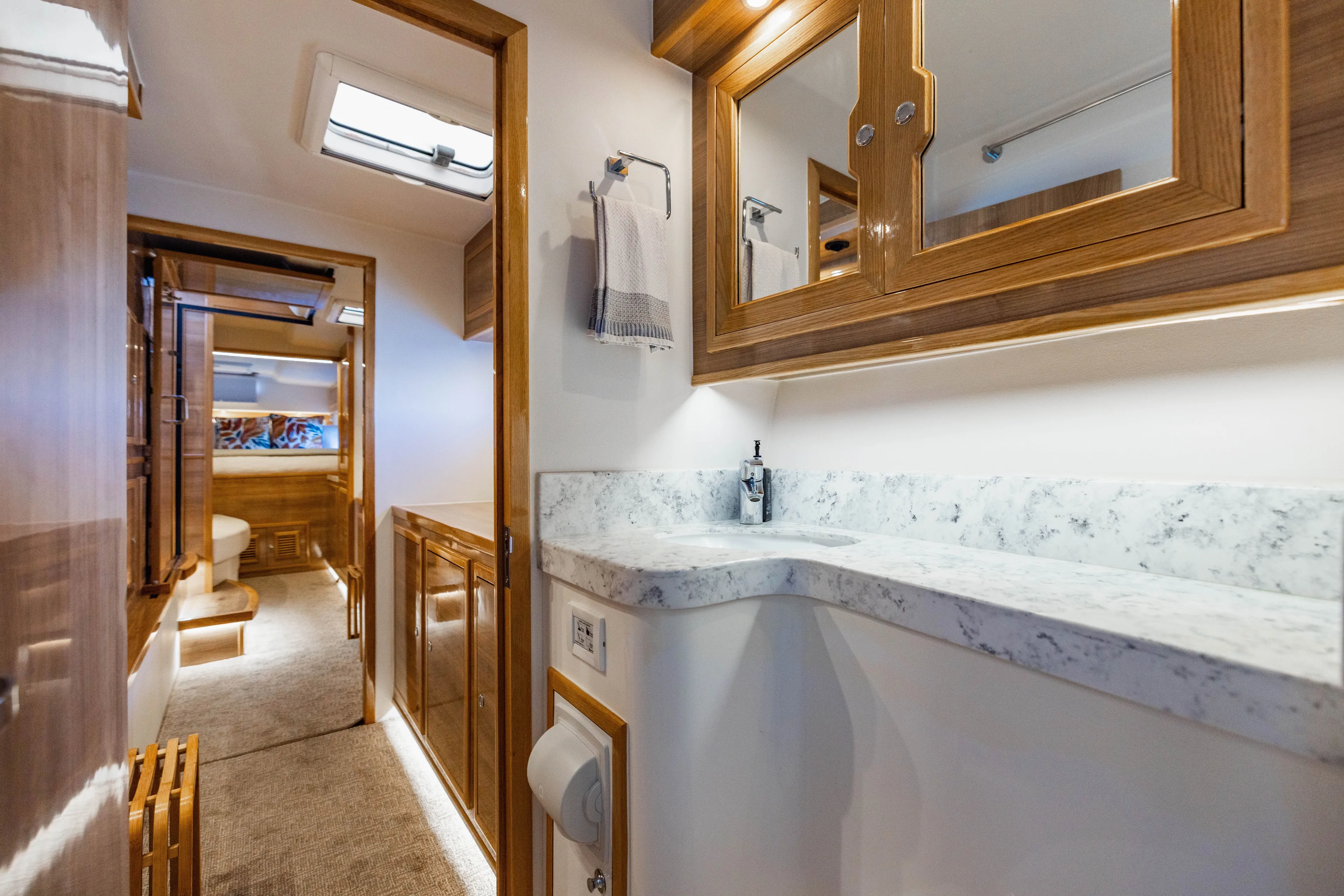 Gilli Girl Yacht Photos Pics 