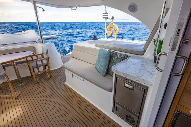 Gilli Girl Yacht Photos Pics 