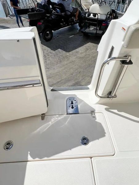 2020 Boston Whaler 280 Vantage