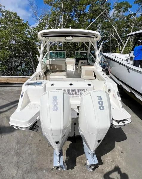 2020 Boston Whaler 280 Vantage