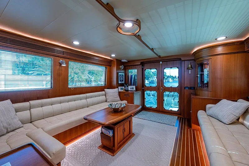 Insanity Yacht Photos Pics 