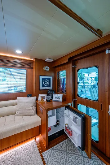 Insanity Yacht Photos Pics 