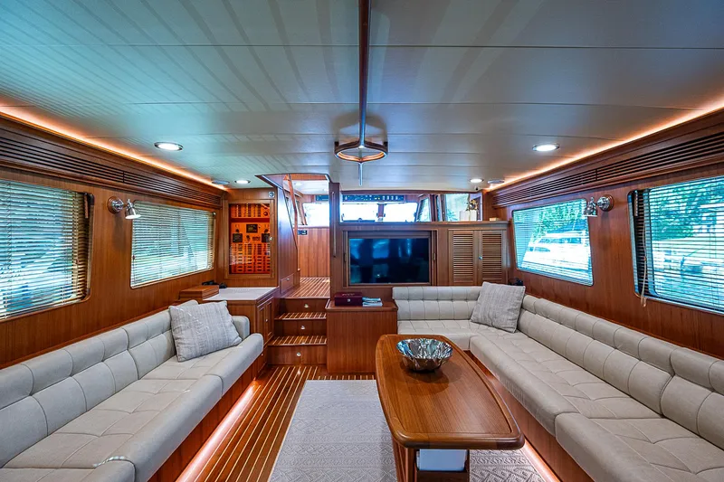 Insanity Yacht Photos Pics 