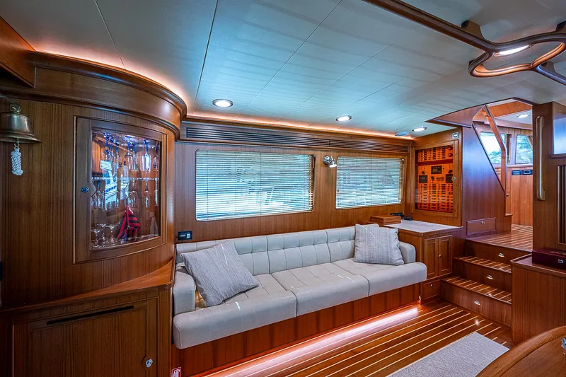 Insanity Yacht Photos Pics 