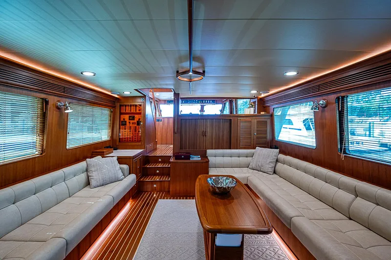 Insanity Yacht Photos Pics 