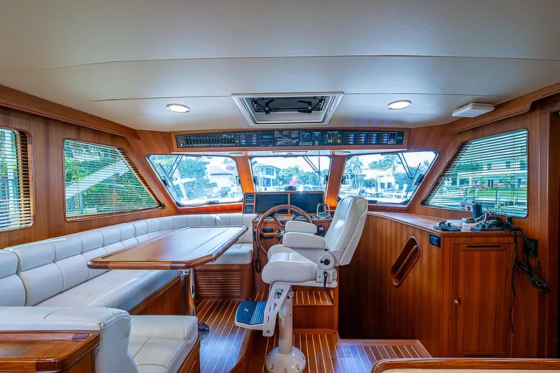 Insanity Yacht Photos Pics 