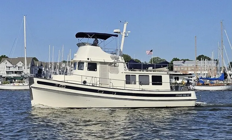 Strummin' Along Yacht Photos Pics 