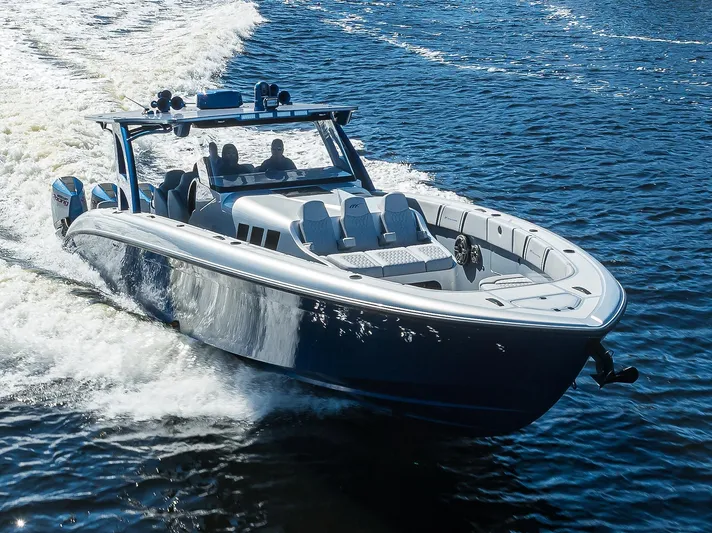 Palladium Yacht Photos Pics Midnight Express 43 PALLADIUM - Starboard Bow Aerial Running Shot