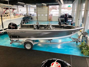 Crestliner 1650 Fish Hawk